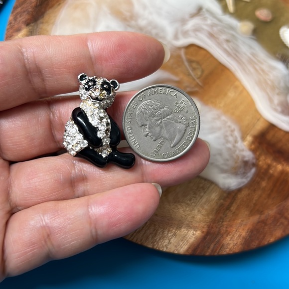 🖤Vtg MONET panda 🐼 brooch - Picture 7 of 9
